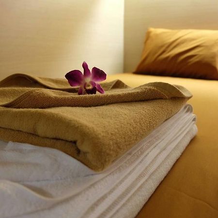 Rockstel Loma Hostel Phuket Exterior photo